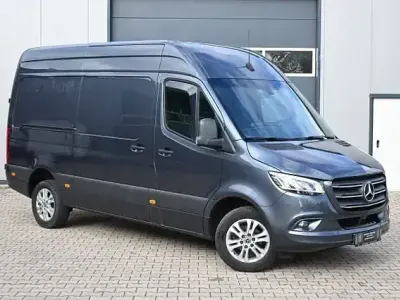 Gebraucht Mercedes Sprinter 190 PS (139 kW) 2018 Grau Van