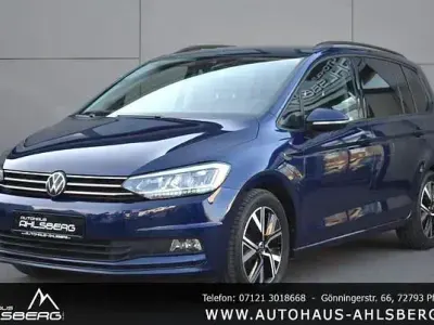 Gebraucht VW Touran Comfortline 150 PS (110 kW) 2025 Atlantik blue Van / Kleinbus
