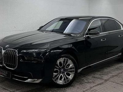 Gebraucht BMW 750e Executive 489 PS (359 kW) 2023 Schwarz Limousine