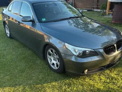 Gebraucht BMW 520 Basis 170 PS (125 kW) 2003 Grau Limousine