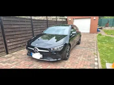 Gebraucht Mercedes CLA180 Shooting Brake 136 PS (100 kW) 2020 Schwarz Kombi