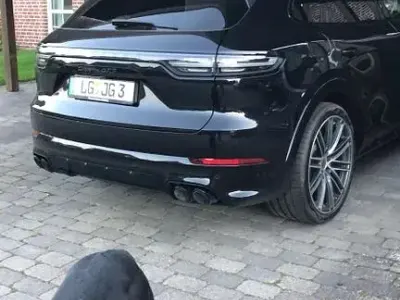 Gebraucht Porsche Cayenne GTS 460 PS (338 kW) 2021 Schwarz SUV