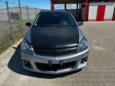 Gebraucht Opel Astra 101 PS (74 kW) 2008 Grau Kombi