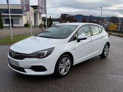 Weiß Gebraucht 2021 Opel Astra Edition Limousine | 12.990 € (Fairer Preis)