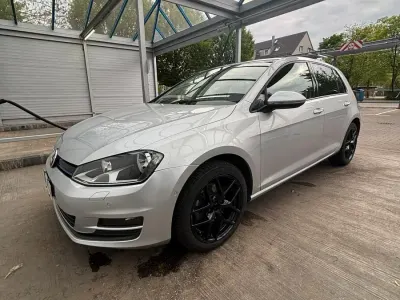 Gebraucht VW Golf VII 125 PS (91 kW) 2015 Silber Limousine