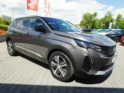 Gebraucht Peugeot 5008 Allure 131 PS (96 kW) 2023 Grau SUV