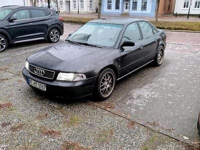 Gebraucht Audi A4 125 PS (91 kW) 1996 Schwarz Limousine