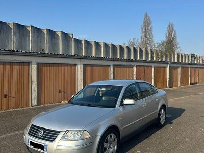 Gebraucht VW Passat Highline 150 PS (110 kW) 2001 Grau Limousine