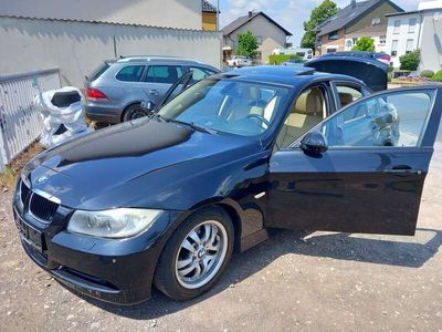 gebraucht BMW 320 320 d* NAVI*Xenon*Automatik*