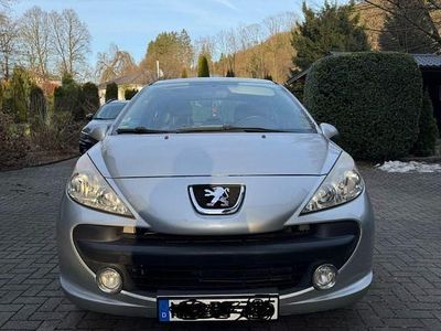 Grau Gebraucht 2009 Peugeot 207 Urban Move Limousine | 2.499 € (Fairer Preis)