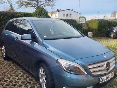 Mercedes B180