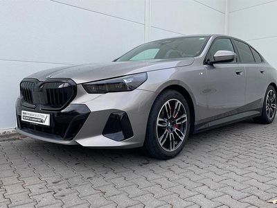 Gebraucht BMW 540 Comfort Edition 286 PS (210 kW) 2025 Oxidgrau ii metallic