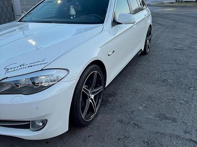 Usata BMW 520 184 CV (135 kW) 2012 Bianco Station wagon