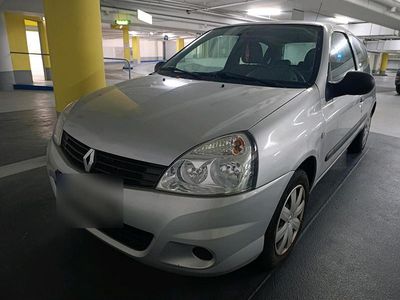 Second-hand Renault Clio II 75 CP (55 kW) 2009 Argintiu Hatchback