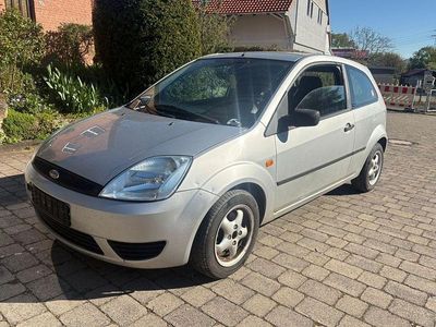 Second-hand Ford Fiesta Ambiente 69 CP (50 kW) 2005 Gri Hatchback