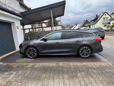 Second-hand Ford Focus ST-Line 150 CP (110 kW) 2020 Gri Break