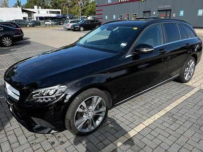 Gebraucht Mercedes C220 194 PS (142 kW) 2020 Schwarz Kombi