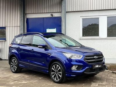 Blau Gebraucht 2018 Ford Kuga ST-Line SUV | 13.490 € (Guter Preis)