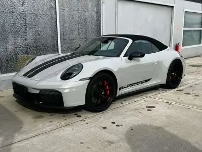 Gebraucht Porsche 911 Carrera 4 GTS 485 PS (356 kW) 2026 Kreide Cabrio