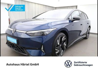 Aquamarinblau (blue), metallic Gebraucht 2025 VW ID.7 GTX Kombi | 49.900 € (Superpreis)