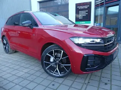 Usata VW Touareg R-line 286 CV (210 kW) 2024 Rosso SUV