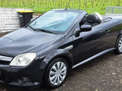 Brugt Opel Tigra 125 HK (91 kW) 2004 Sort Cabriolet
