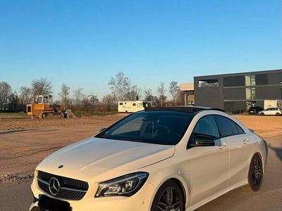 Gebraucht Mercedes CLA220 177 PS (130 kW) 2017 Weiß Limousine