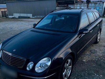 Gebraucht Mercedes E270 Avantgarde 177 PS (130 kW) 2005 Blau Kombi