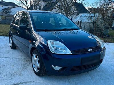 Gebraucht Ford Fiesta 84 PS (61 kW) 2005 Blau Kleinwagen