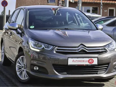 Gebraucht Citroën C4 SELECTION 131 PS (96 kW) 2015 Grau Limousine