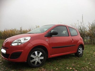 Begagnad Renault Twingo Authentique 58 HK (42 kW) 2008 Röd Halvkombi