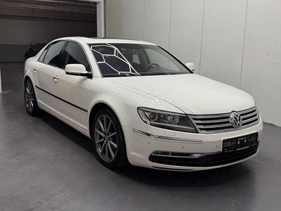 Usado VW Phaeton R 240 HP (176 kW) 2012 Branco Sedan