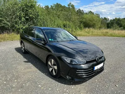 Gebraucht VW Passat Elegance 150 PS (110 kW) 2025 Schwarz Kombi
