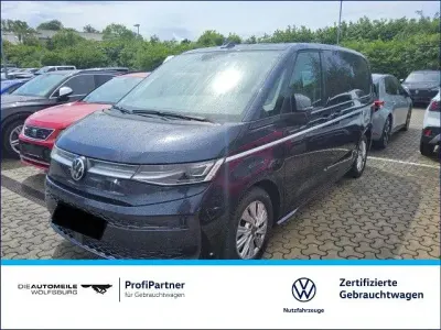 Gebraucht VW Multivan Style 150 PS (110 kW) 2022 Starlight blue metallic Van / Kleinbus