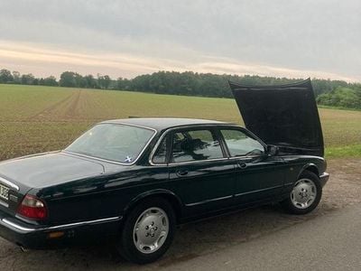 Jaguar XJ8