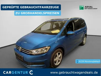 Gebraucht VW Touran Comfortline 150 PS (110 kW) 2019 Blau Van / Kleinbus