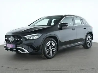 Gebraucht Mercedes GLA200 Progressive 163 PS (119 kW) 2025 Nachtschwarz SUV