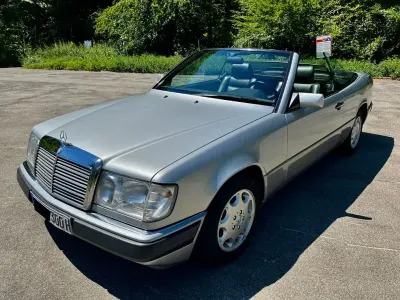 Gebraucht Mercedes 300 220 PS (161 kW) 1993 Silber Cabrio