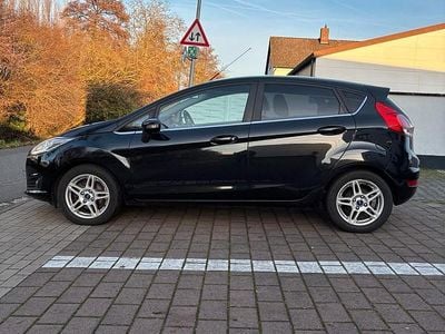 Schwarz Gebraucht 2015 Ford Fiesta Kleinwagen | 2.999 € (Guter Preis)
