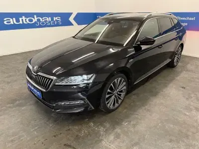 Gebraucht Skoda Superb LAURIN & KLEMENT 200 PS (147 kW) 2023 Schwarz Kombi