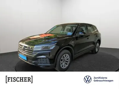 Gebraucht VW Touareg Basis 231 PS (169 kW) 2023 Schwarz SUV