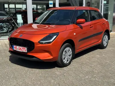 Nuova Suzuki Swift Club 83 CV (61 kW) 2026 Arancione Utilitaria