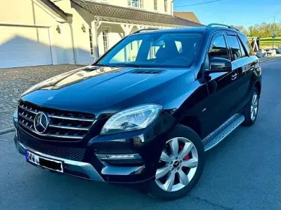 Gebraucht Mercedes ML350 258 PS (189 kW) 2012 Schwarz SUV