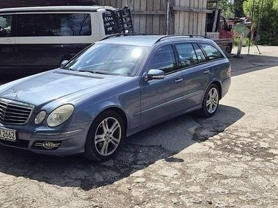 Mercedes E320