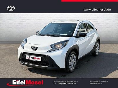 Neu Toyota Aygo X Play 72 PS (52 kW) 2025 Weiß SUV