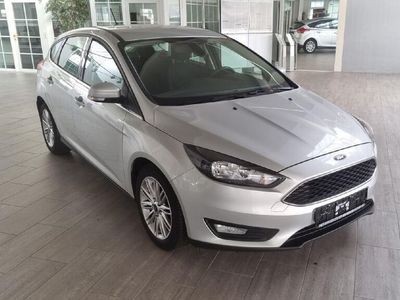 Polarsilber metallic (metallic) Gebraucht 2018 Ford Focus Cool & Connect Limousine | 9.990 € (Fairer Preis)