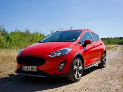 Gebraucht Ford Fiesta Active 101 PS (74 kW) 2018 Rot Kleinwagen