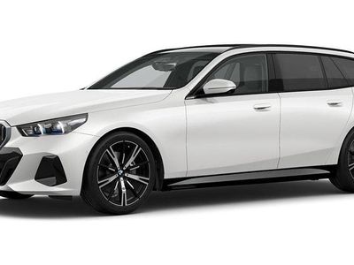 Gebraucht BMW 540 Comfort Edition 303 PS (222 kW) 2025 Weiß Kombi
