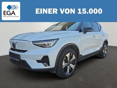 Weiß metallic Gebraucht 2022 Volvo XC40 Core SUV | 31.880 € (Fairer Preis)