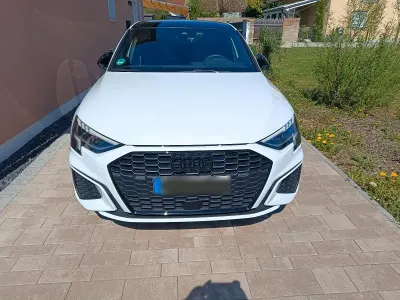 Gebraucht Audi A3 S-Line 150 PS (110 kW) 2023 Weiß Limousine